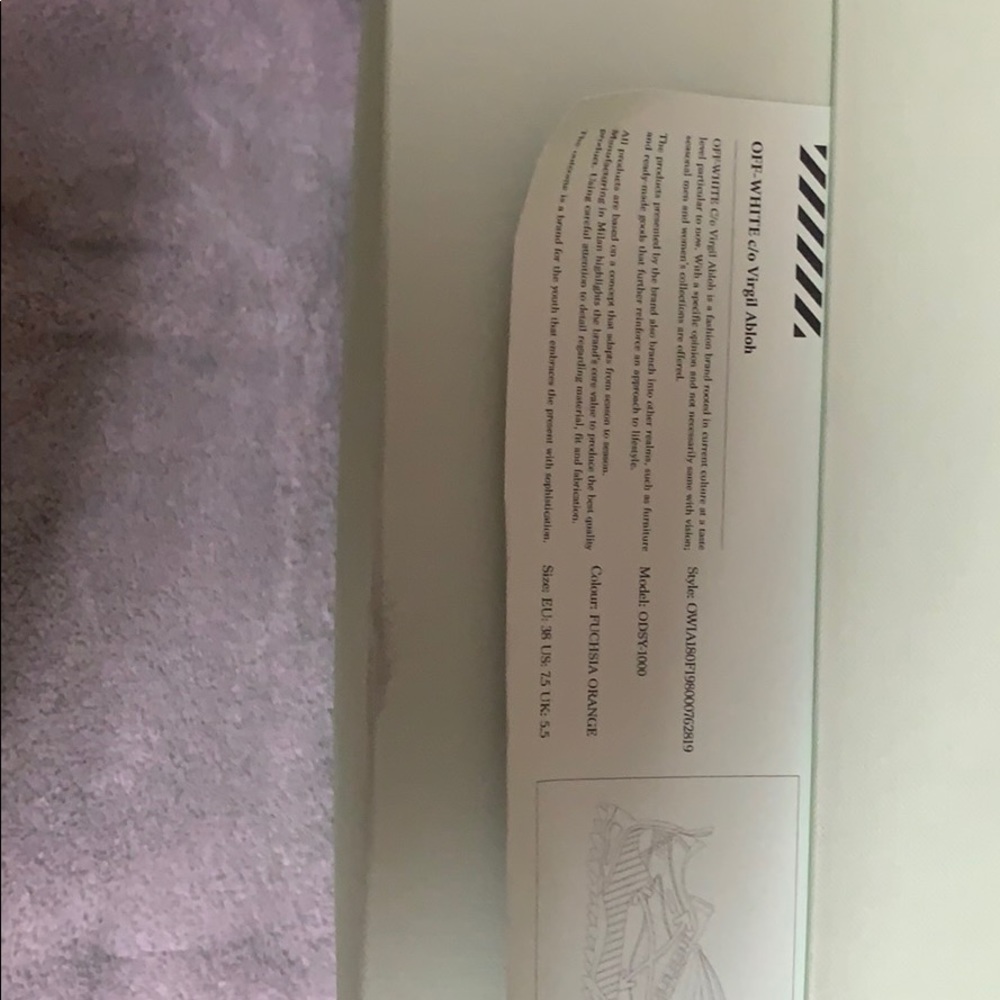 Off White Sneaker - image 3